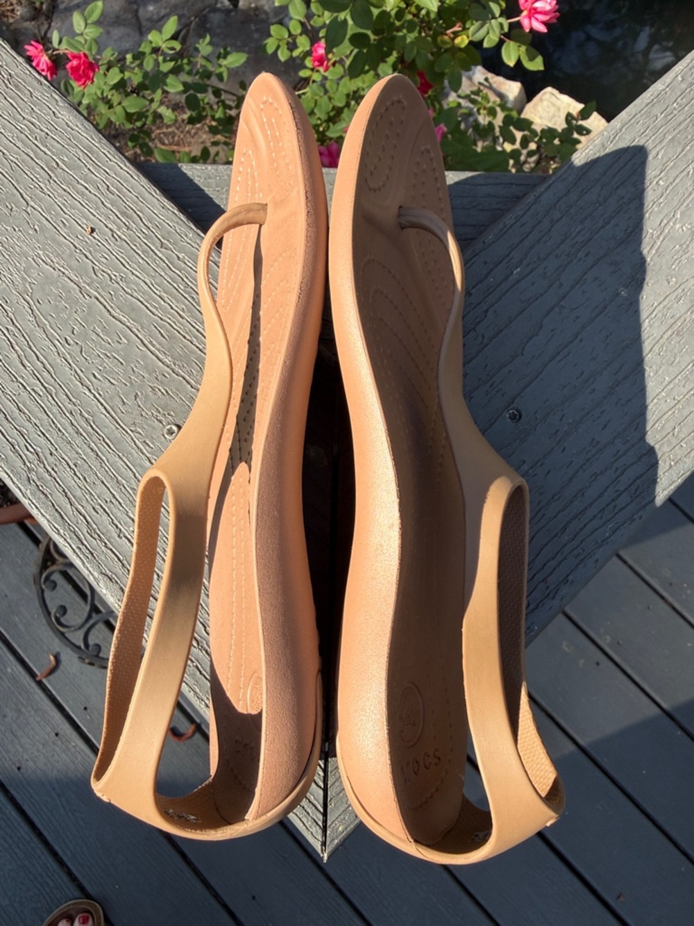 CROCS Women's Tan Slingback Toe-Post Sandals - Picture 3 of 6